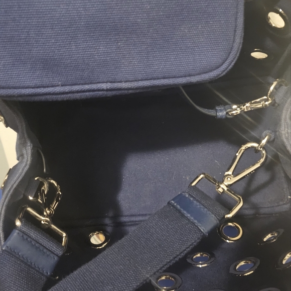 AUTHENTIC PRADA CANAPA 2 way  bag wit attached pouch - Picture 5 of 13